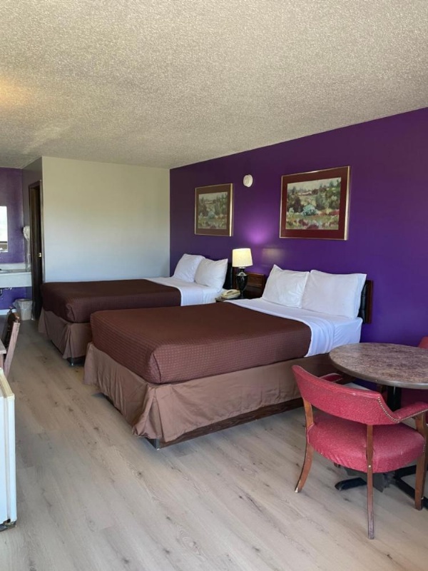 Budget Host Inn image 12