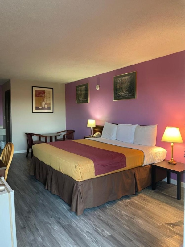 Budget Host Inn image 22