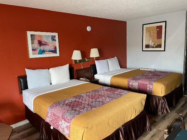 Budget Host Inn image 6