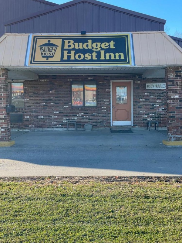Budget Host Inn image 8